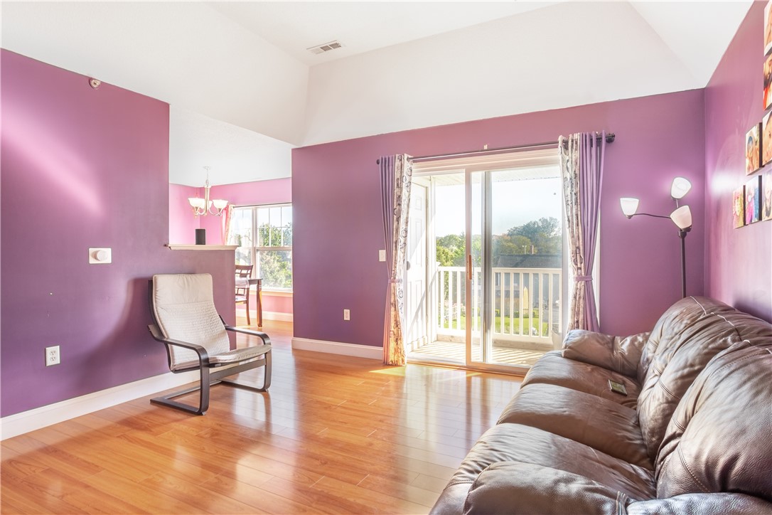 106 Mill Street, Unit 302 Woonsocket, RI 02895 - Photo 5 of 17 Living Room
