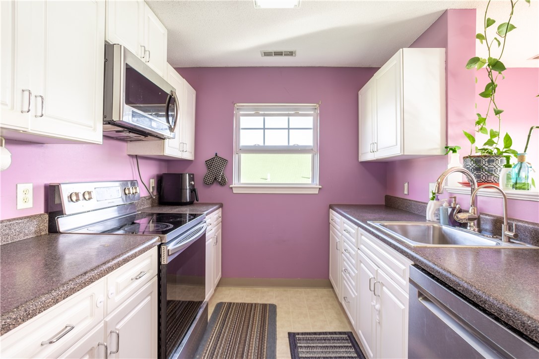 106 Mill Street, Unit 302 Woonsocket, RI 02895 - Photo 9 of 17 Kitchen