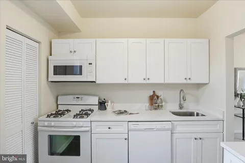 $850,000 | 122 Bates Street Northwest, Washington, DC 20001