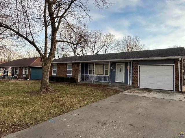 $1,200 | 2313 West 9th Avenue, Emporia, KS 66801