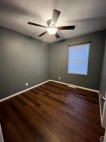 $1,200 | 2313 West 9th Avenue, Emporia, KS 66801