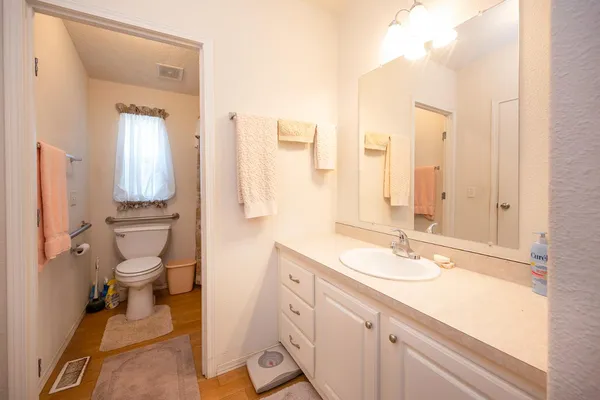 $375,000 | 4010 Lakeview Drive, Ione, CA 95640