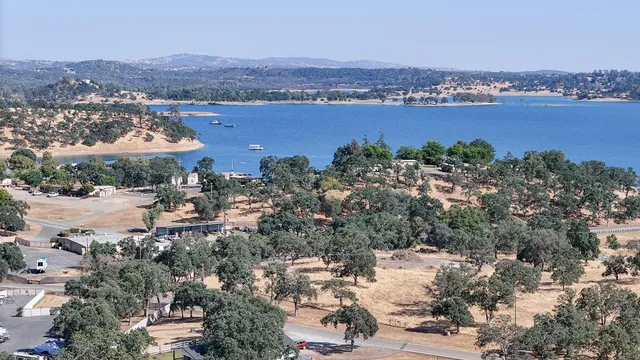 $385,000 | 4010 Lakeview Drive, Ione, CA 95640