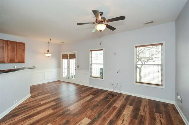 $305,000 | 1749 Oakbrook Lane Northwest, Kennesaw, GA 30152