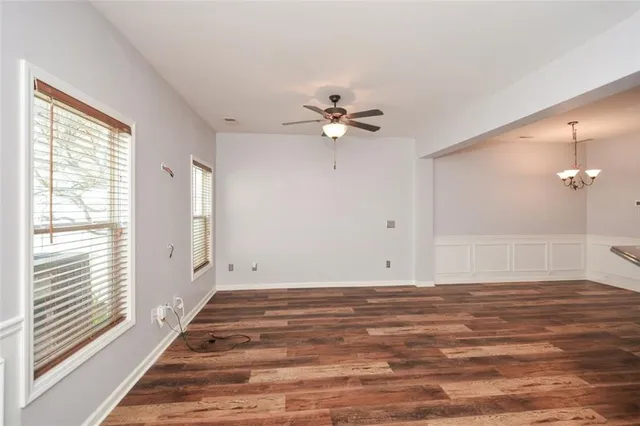 $305,000 | 1749 Oakbrook Lane Northwest, Kennesaw, GA 30152