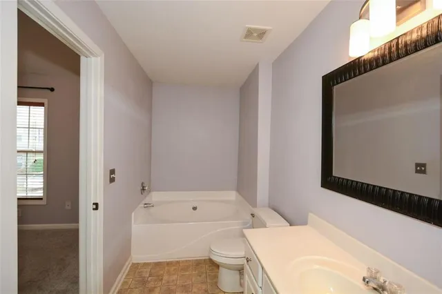 $305,000 | 1749 Oakbrook Lane Northwest, Kennesaw, GA 30152