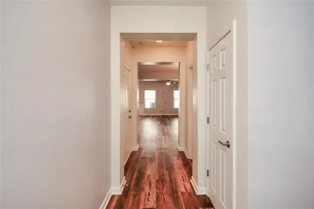 $305,000 | 1749 Oakbrook Lane Northwest, Kennesaw, GA 30152