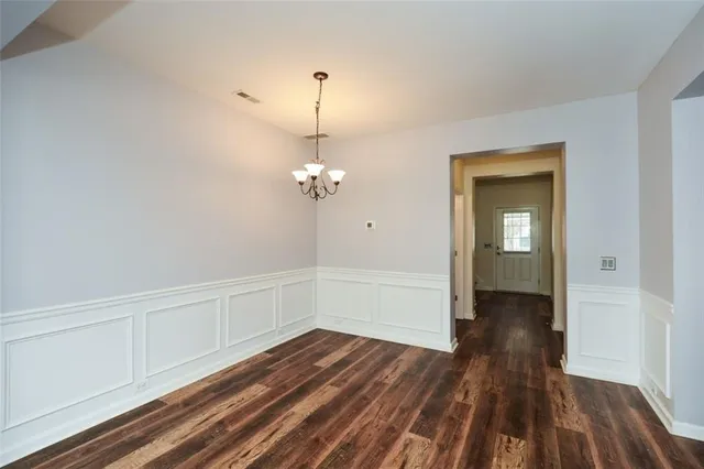 $305,000 | 1749 Oakbrook Lane Northwest, Kennesaw, GA 30152