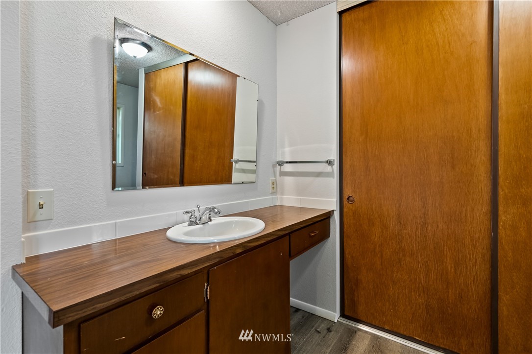 368 West Smith Road Bellingham, WA 98226 - Photo 11 of 24 a bathroom with a sink and a mirror