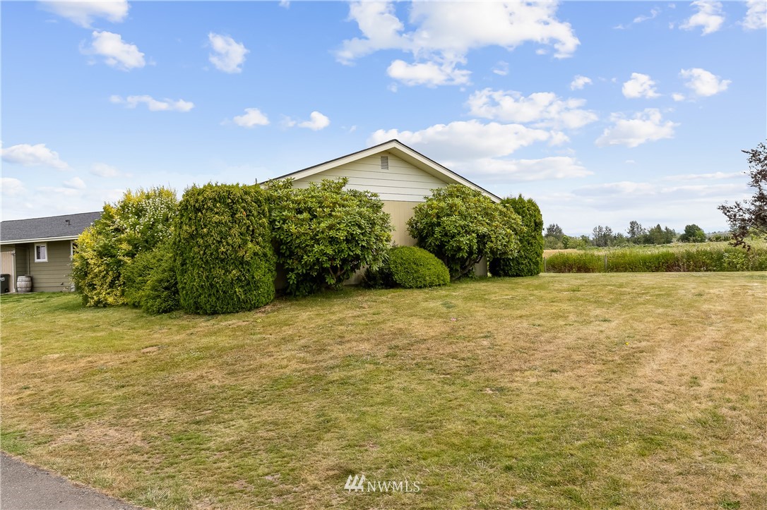 368 West Smith Road Bellingham, WA 98226 - Photo 23 of 24 a view of an ocean beach