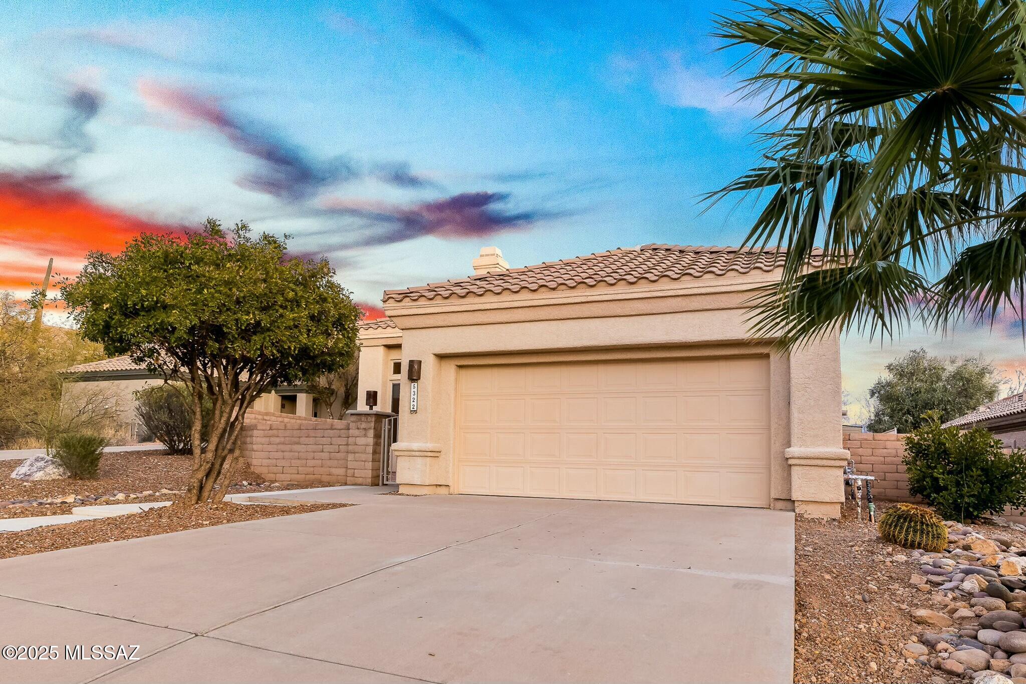 5322 Spring View Drive Tucson, AZ 85749 - Photo 2 of 41 Gallery Image 2