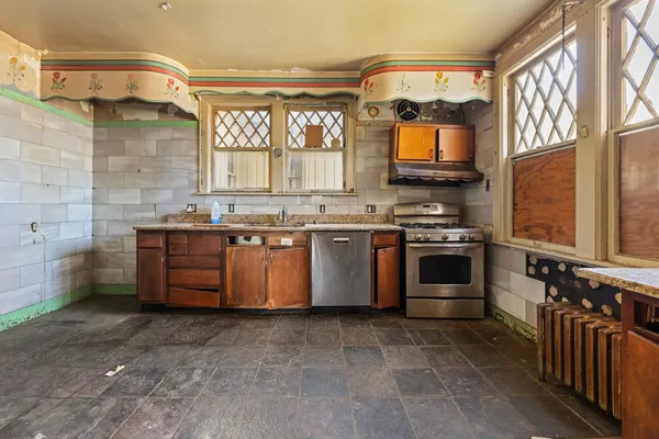 $319,900 | 1778 Jackson Avenue, Memphis, TN 38107