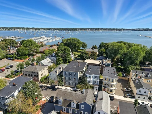 $499,900 | 131 Derby Street, Unit 3 FRONT, Salem, MA 01970