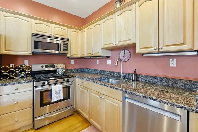 $499,900 | 131 Derby Street, Unit 3 FRONT, Salem, MA 01970