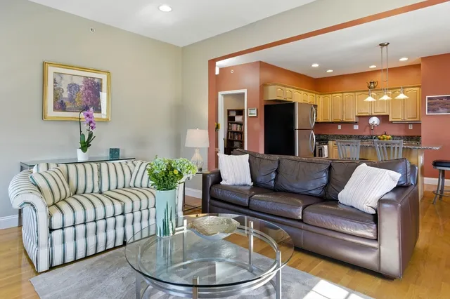 $499,900 | 131 Derby Street, Unit 3 FRONT, Salem, MA 01970