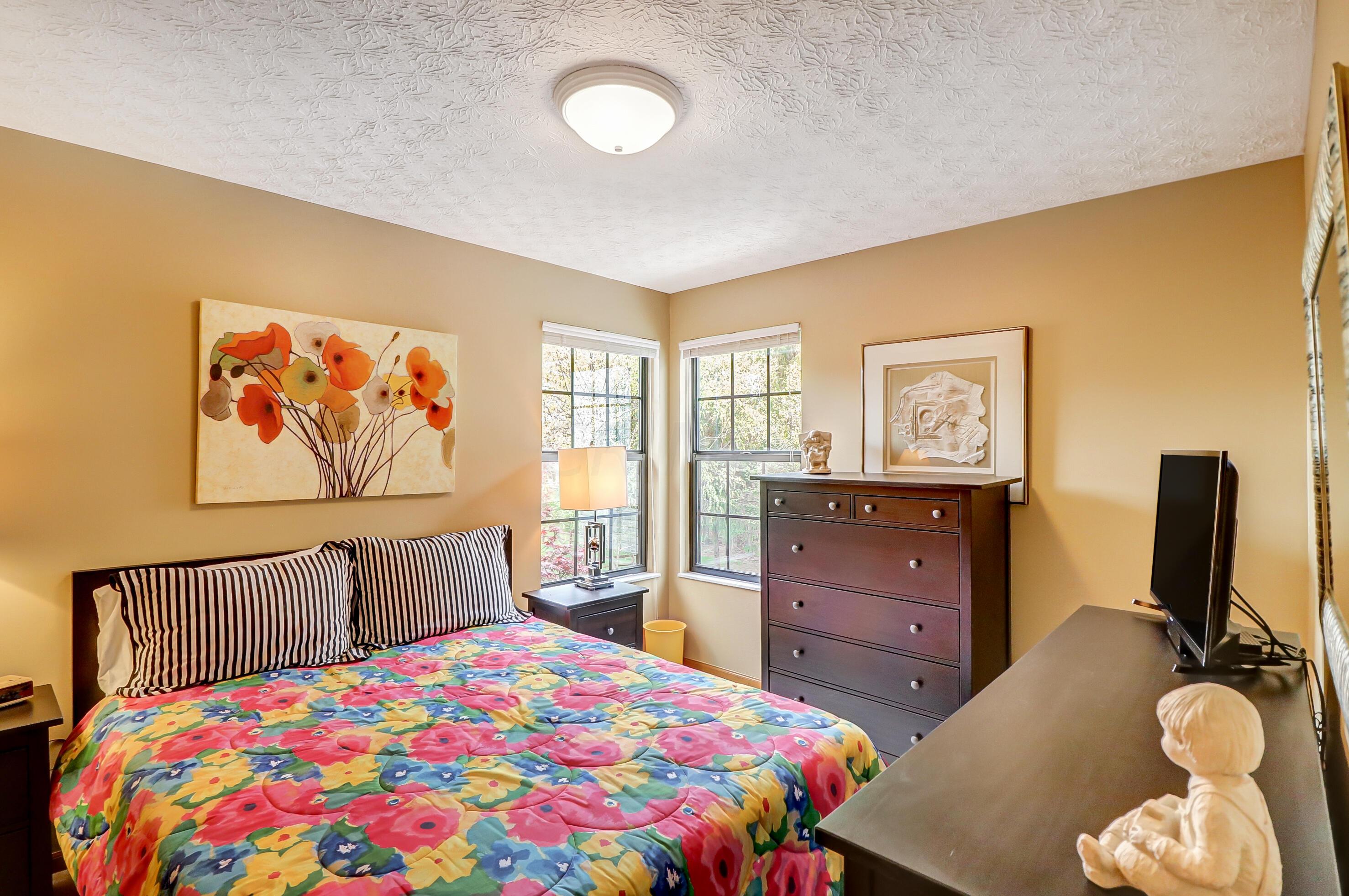 2376 Willis Road Dublin, OH 43016 - Photo 26 of 40 2nd Bedroom