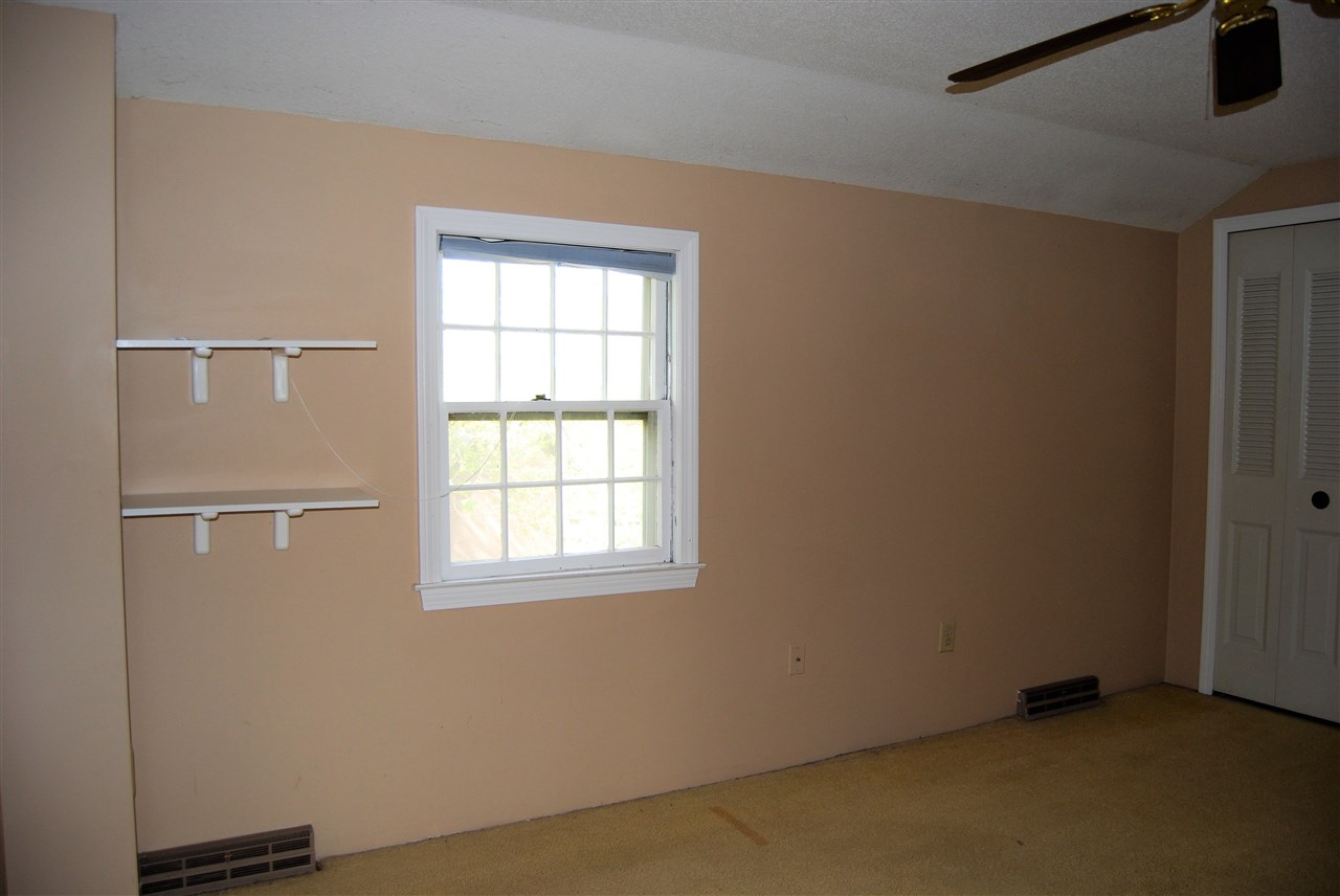 136 Cannongate III Road Nashua, NH 03063 - Photo 14 of 29 Gallery Image 14