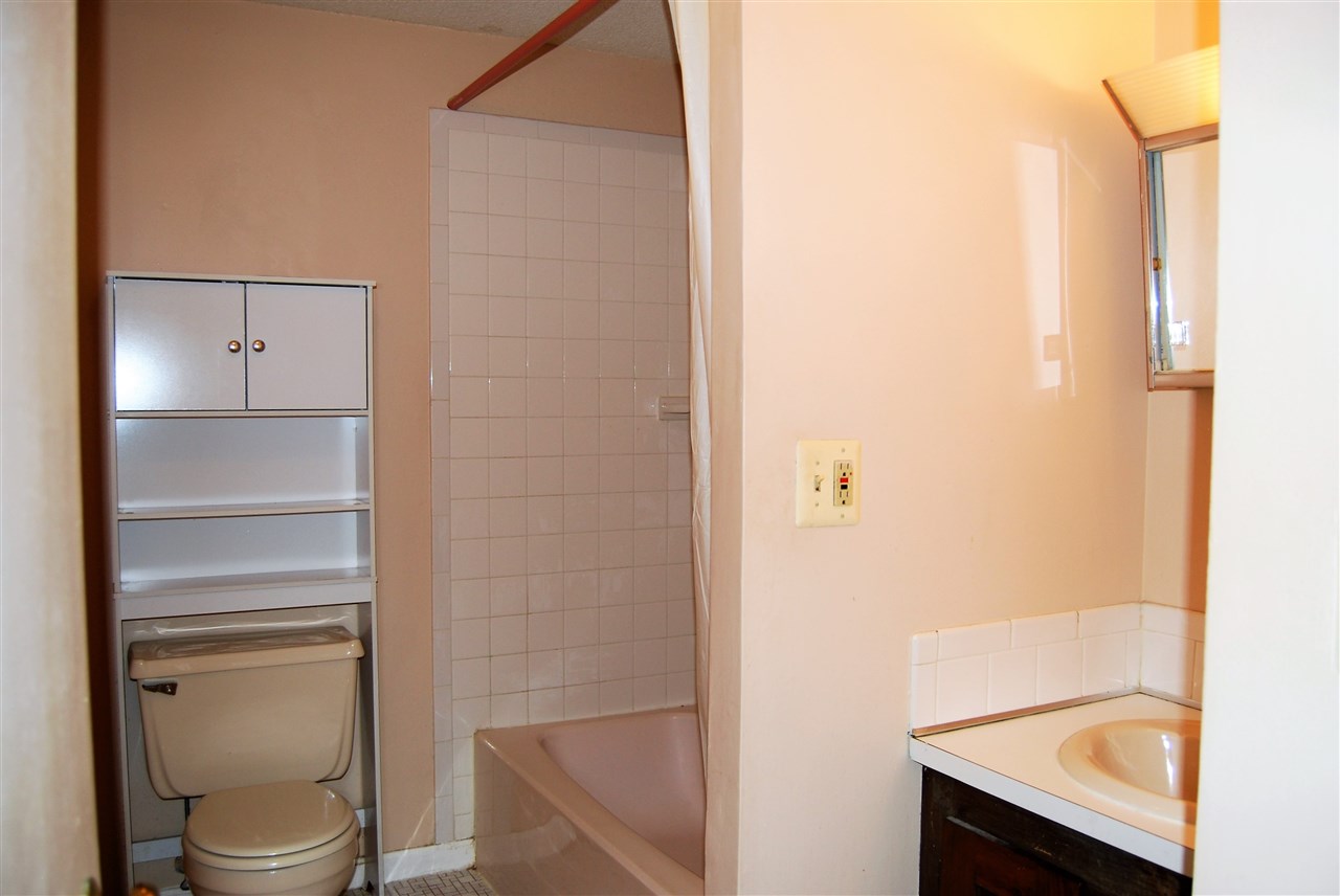136 Cannongate III Road Nashua, NH 03063 - Photo 16 of 29 Gallery Image 16