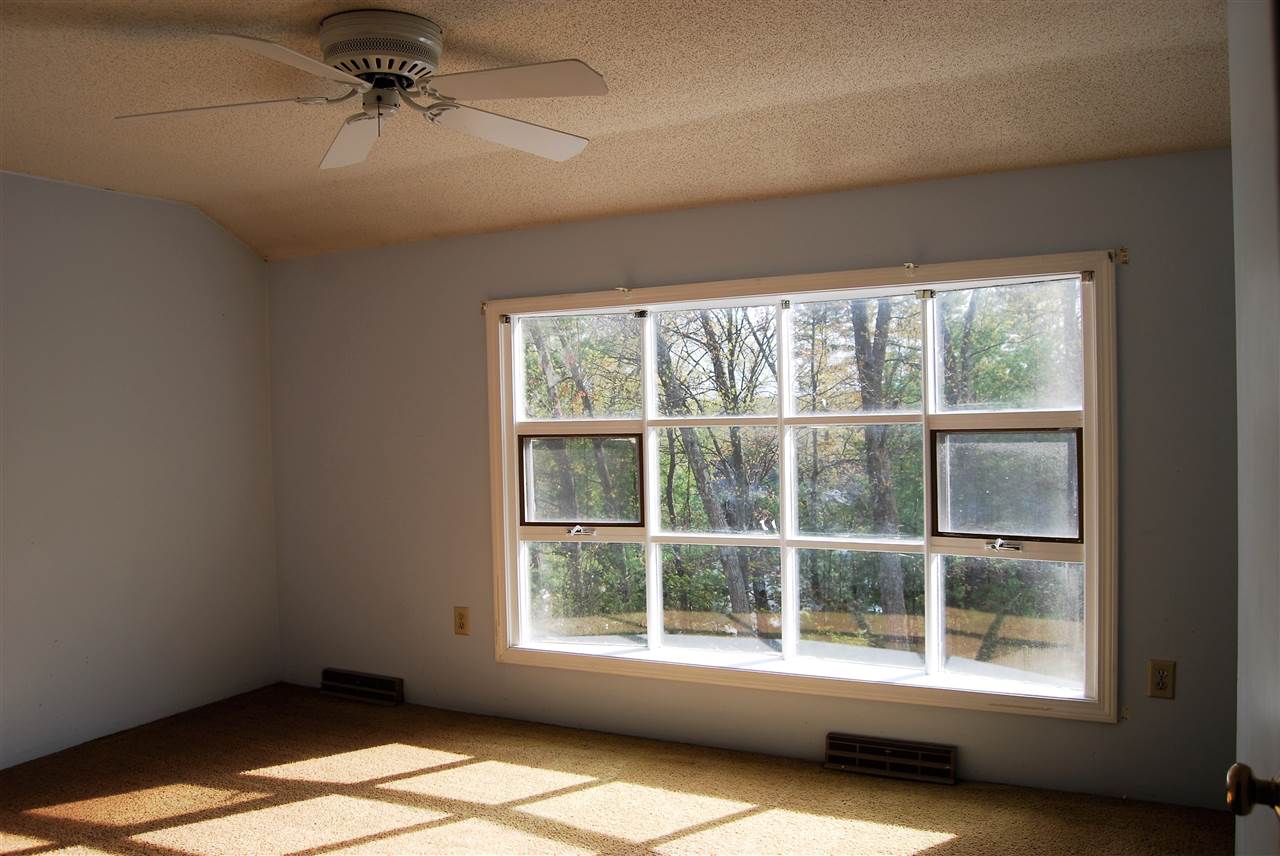 136 Cannongate III Road Nashua, NH 03063 - Photo 18 of 29 Gallery Image 18