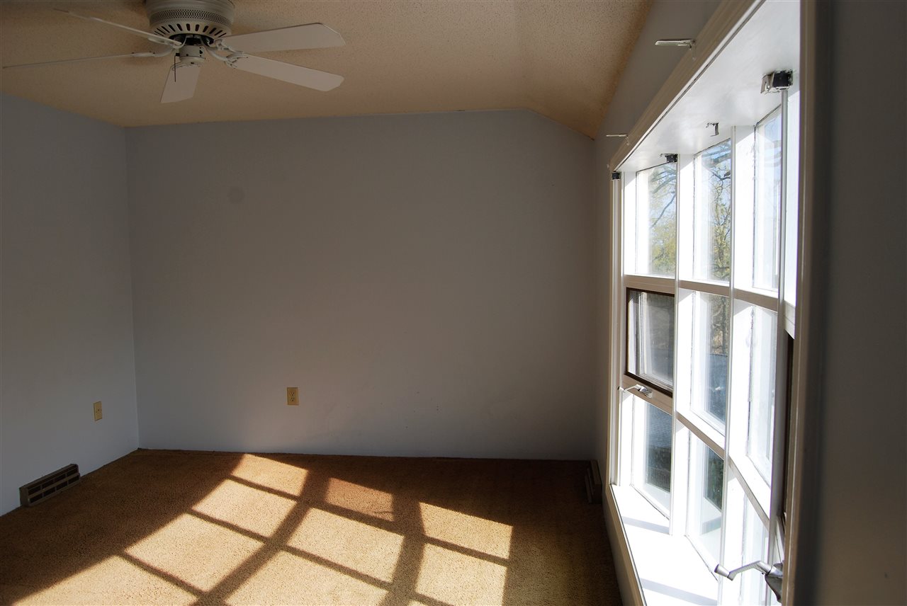 136 Cannongate III Road Nashua, NH 03063 - Photo 20 of 29 Gallery Image 20