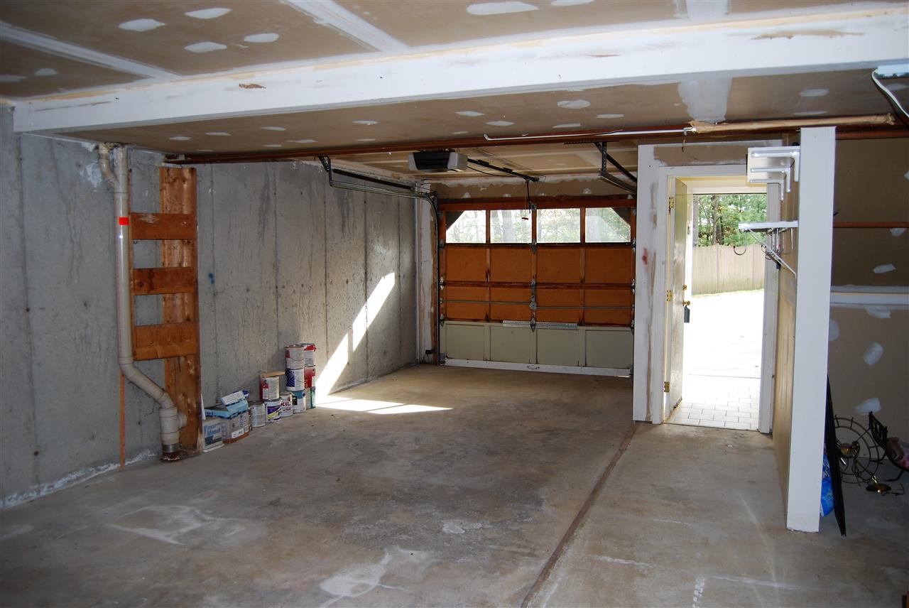 136 Cannongate III Road Nashua, NH 03063 - Photo 27 of 29 Gallery Image 27