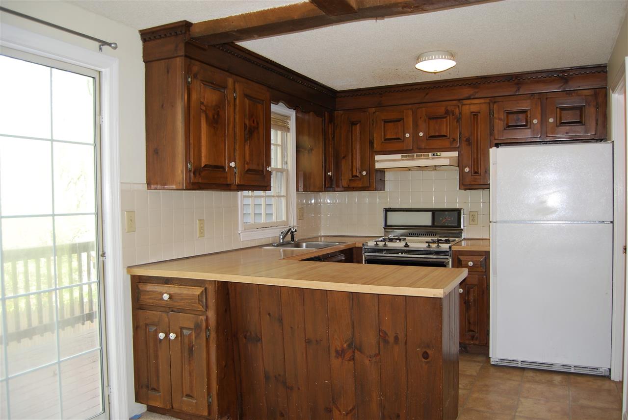 136 Cannongate III Road Nashua, NH 03063 - Photo 4 of 29 Gallery Image 4