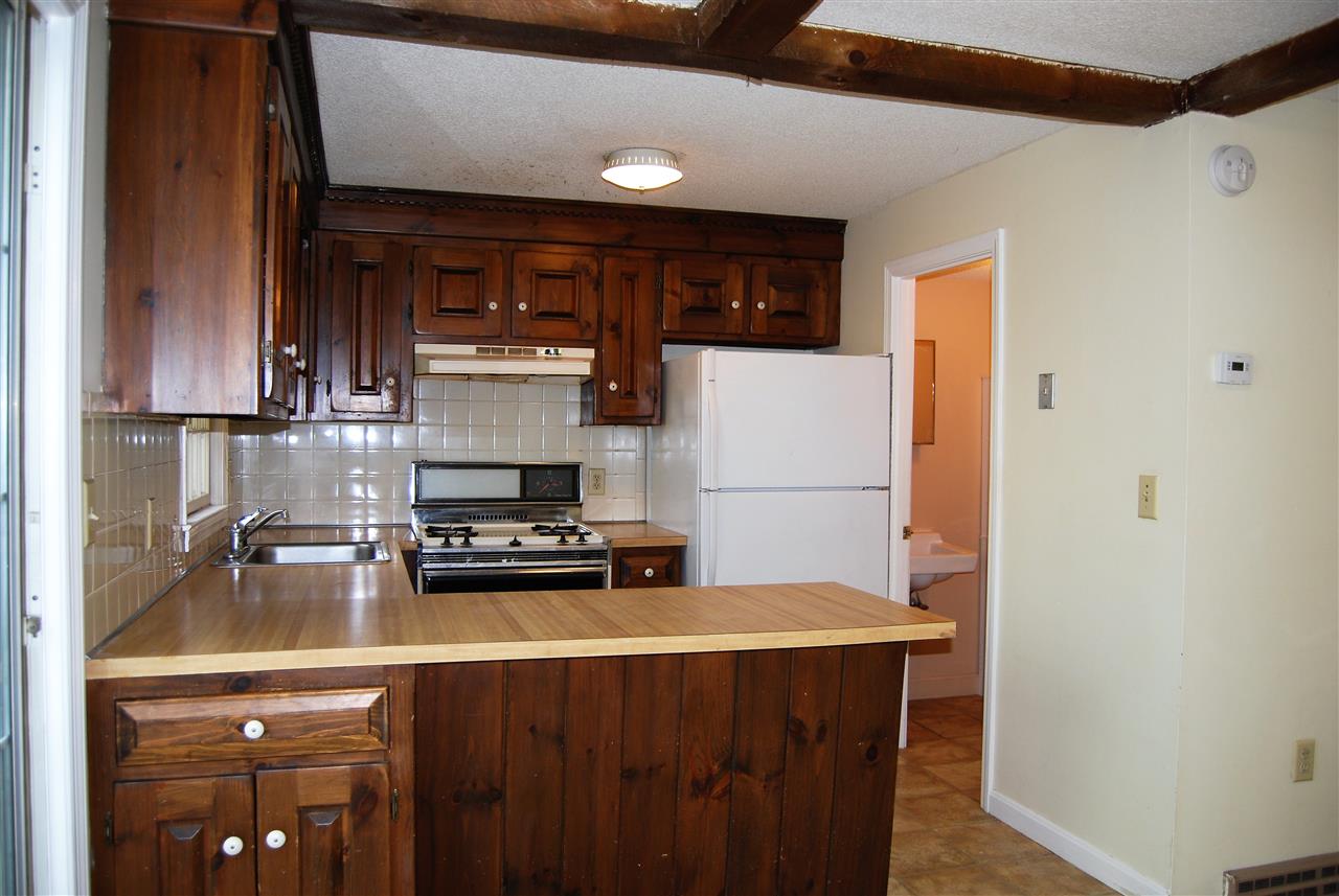136 Cannongate III Road Nashua, NH 03063 - Photo 5 of 29 Gallery Image 5