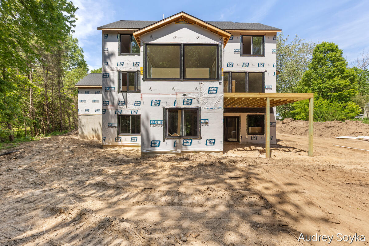 8234 Cascade Road Southeast Ada, MI 49301 - Photo 2 of 32 8234-Cascade_028
