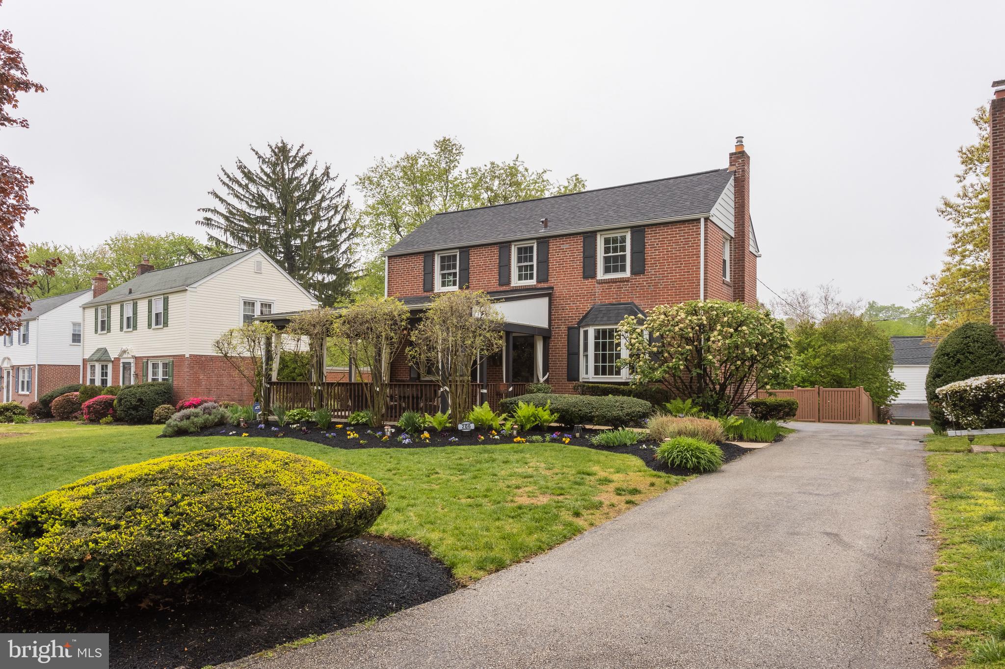 206 Pickwick Road Havertown, PA 19083 - Photo 3 of 42