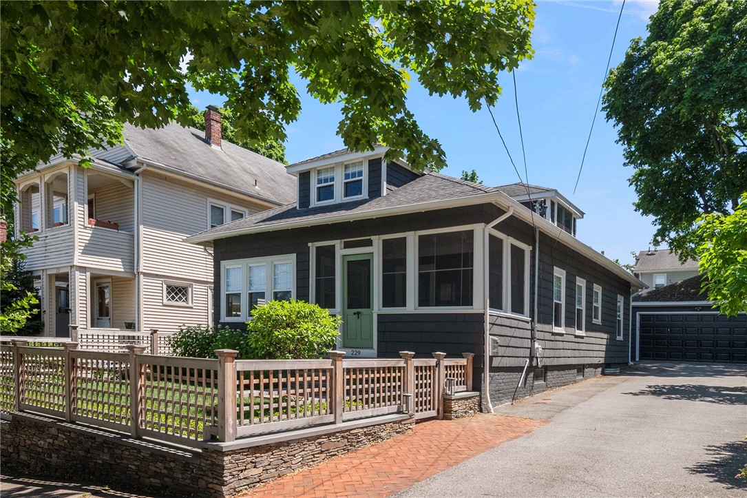 229 6th Street Providence, RI 02906 - Photo 3 of 46