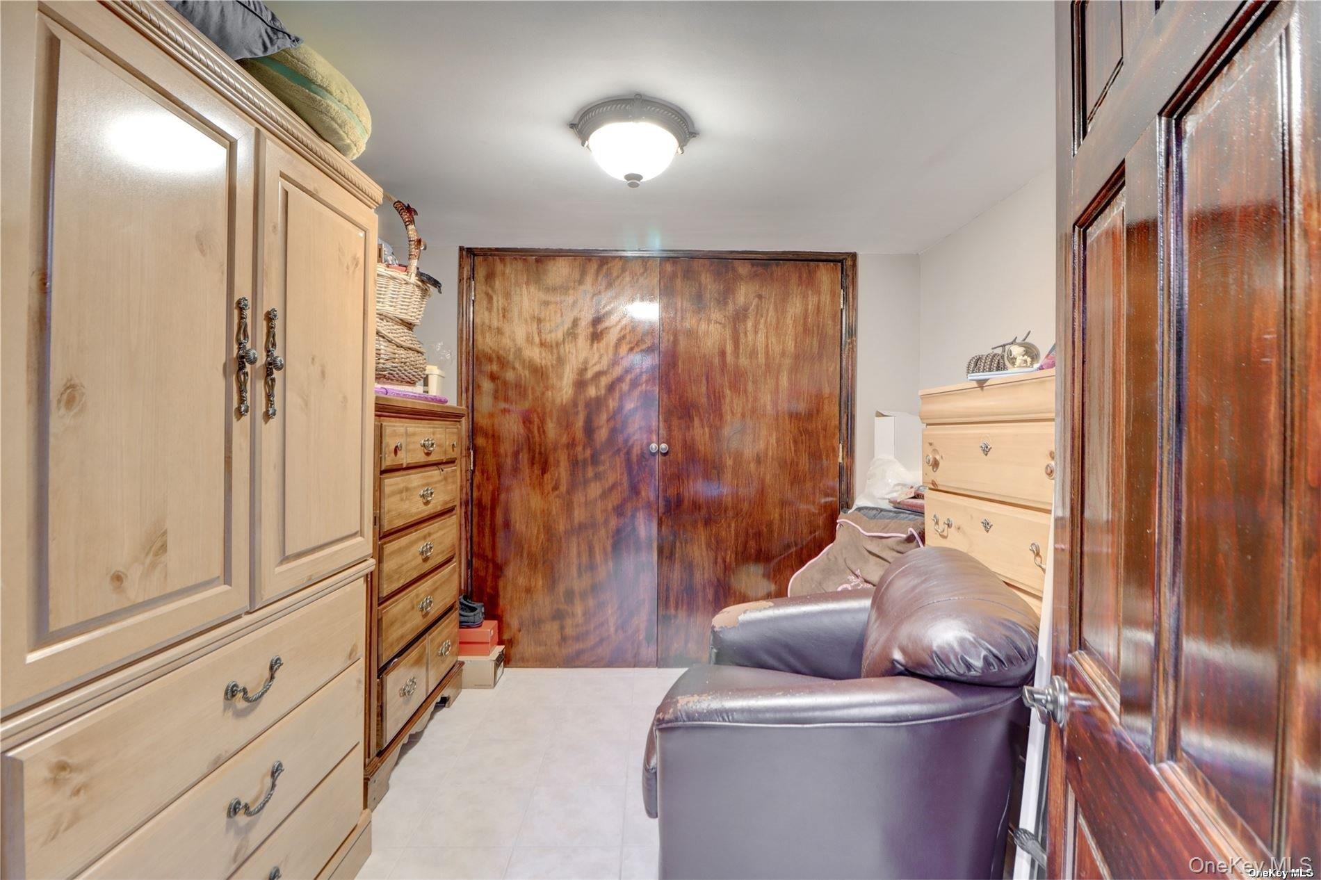 338 Cold Spring Road Syosset, NY 11791 - Photo 17 of 22 View of living area