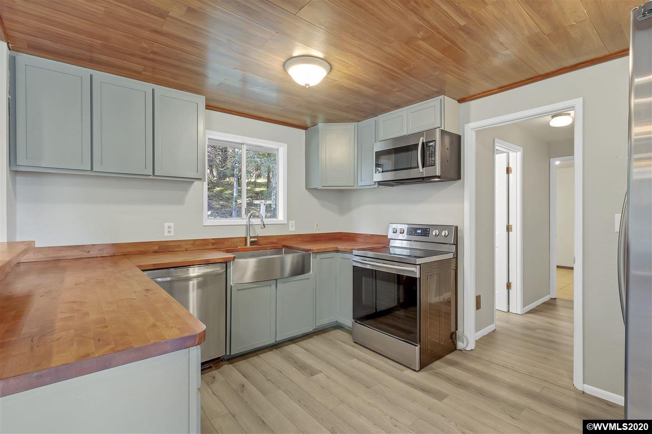 17455 Oakdale Road Dallas, OR 97338 - Photo 12 of 33
