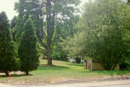 2111 Hulton Road Plum, PA 15147 - Photo 2 of 8 Yard/Garden.