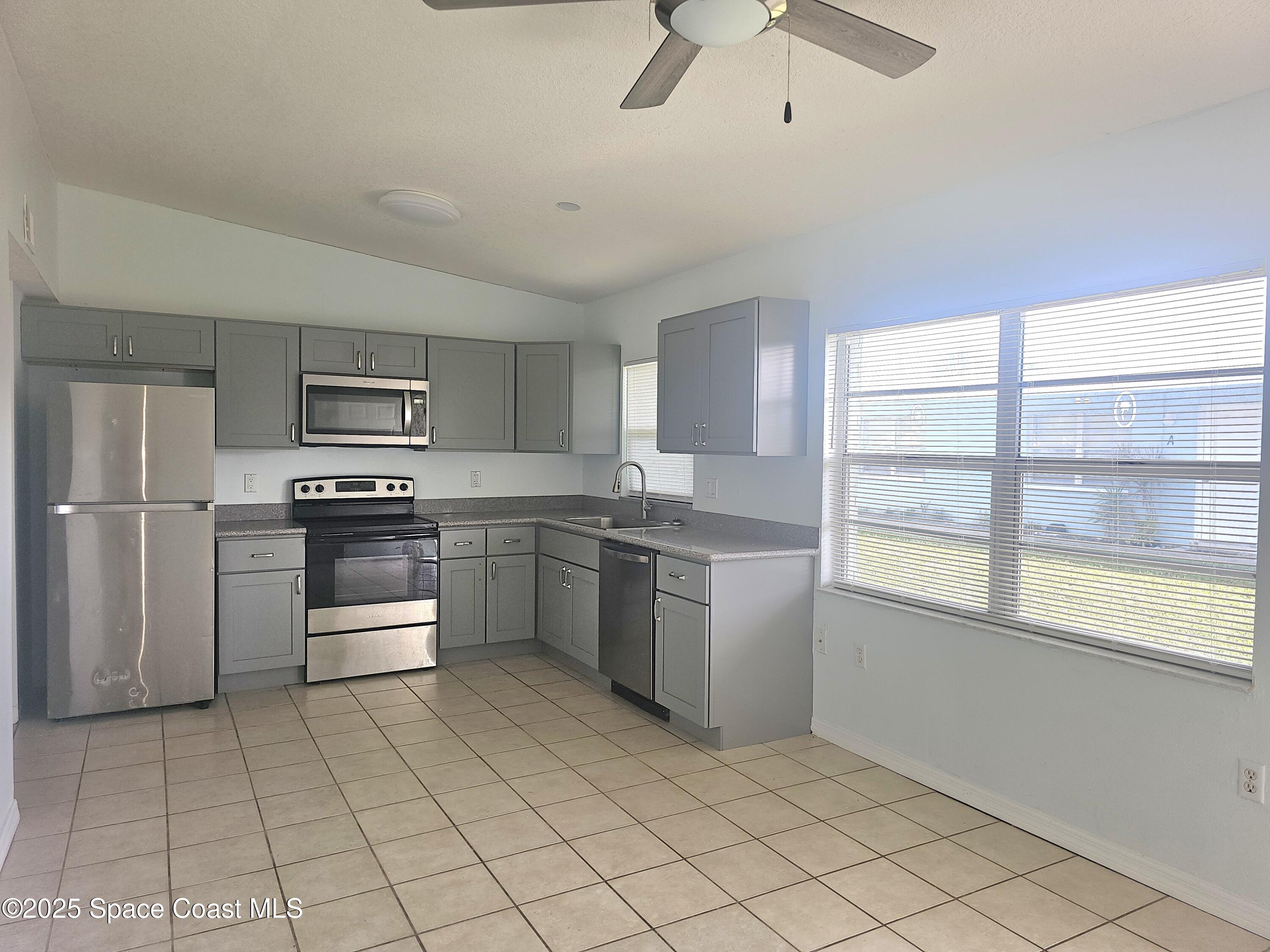 119 Roosevelt Avenue, Unit 119B Cocoa Beach, FL 32931 - Photo 5 of 19 Kitchen