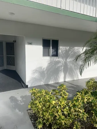 $239,000 | 2 Garden Street, Unit 106M, Tequesta, FL 33469