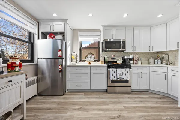 $410,000 | 160-08 16th Avenue, Unit 2 | Clearview