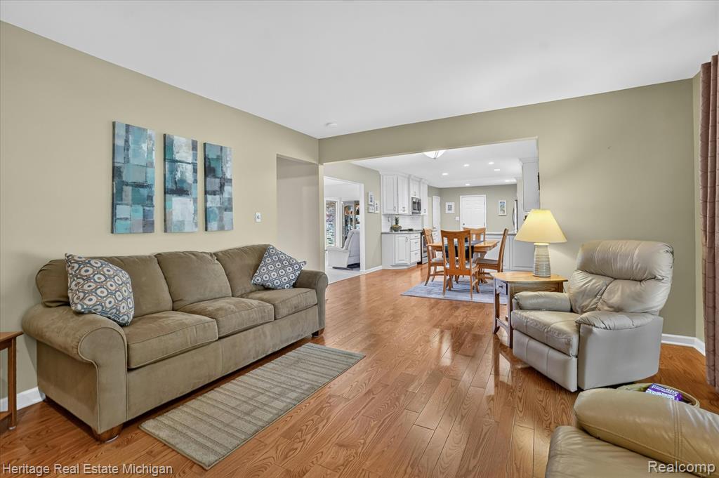 14038 Hogan Road Linden, MI 48451 - Photo 13 of 53