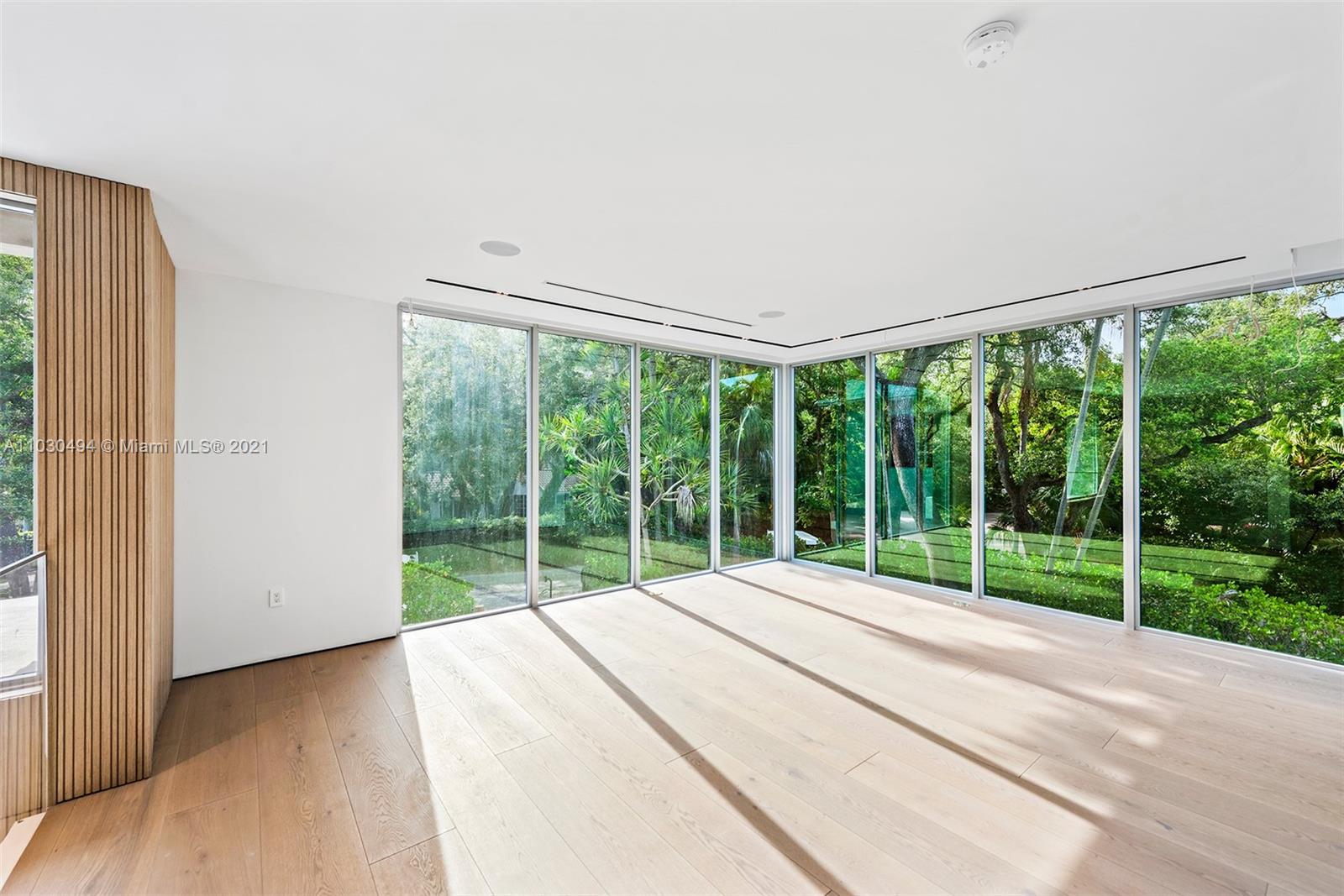 3737 Justison Road Miami, FL 33133 - Photo 10 of 13