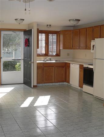 37 Boston Road, Unit B Sutton, MA 01590 - Photo 3 of 9