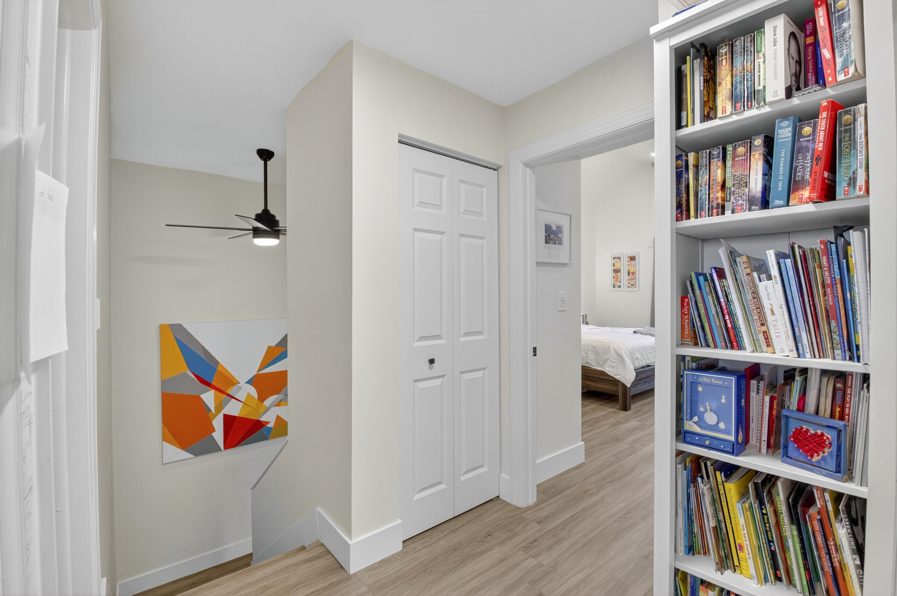 701 Bridgewood Drive Boca Raton, FL 33434 - Photo 25 of 81 a room with lots of books