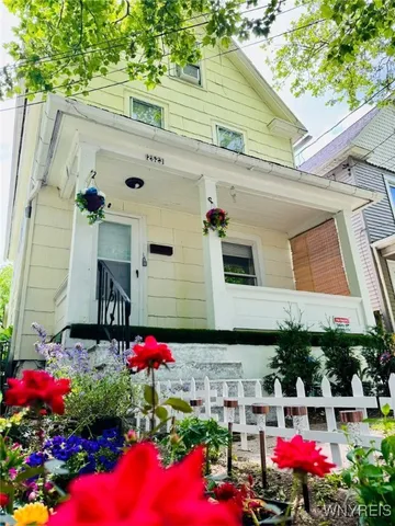 $140,000 | 2523 Falls Street, Niagara Falls, NY 14303