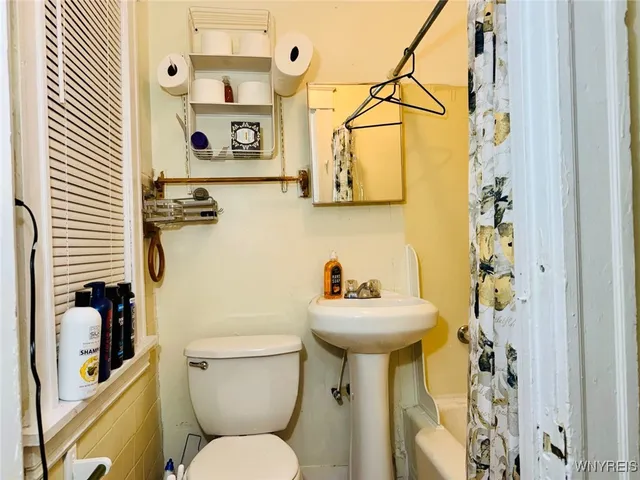 $140,000 | 2523 Falls Street, Niagara Falls, NY 14303