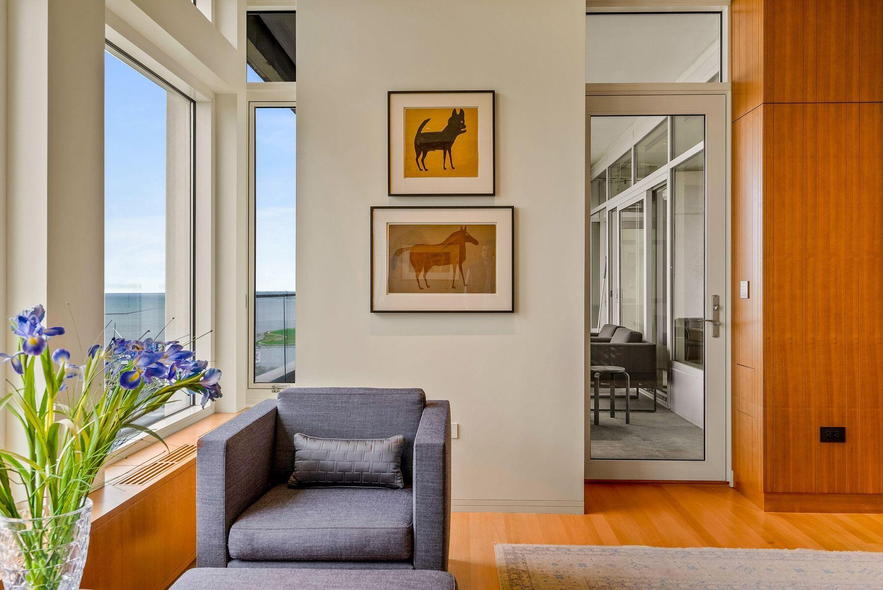 825 North Prospect Avenue, Unit 1801 Milwaukee, WI 53202 - Photo 16 of 31 Terrace Access