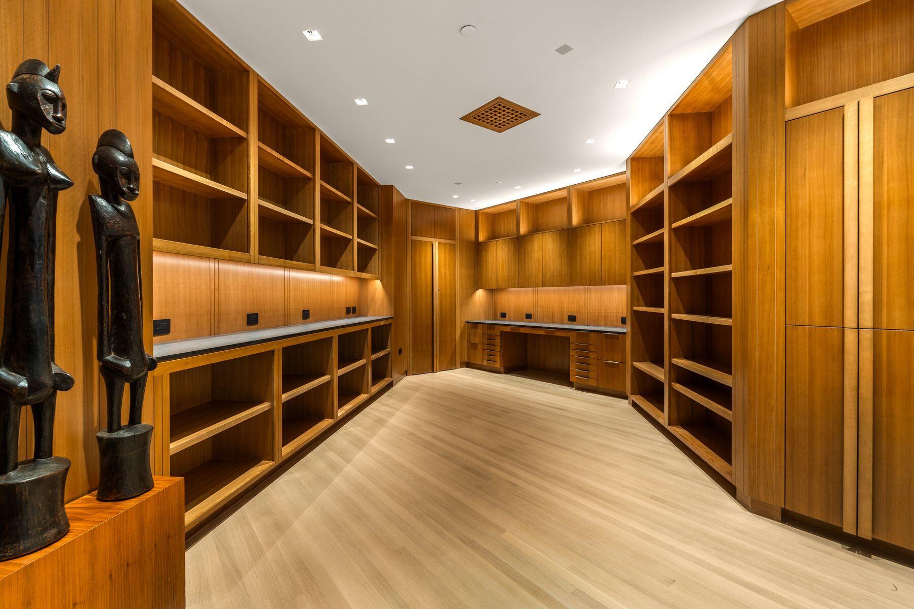 825 North Prospect Avenue, Unit 1801 Milwaukee, WI 53202 - Photo 9 of 31 Library