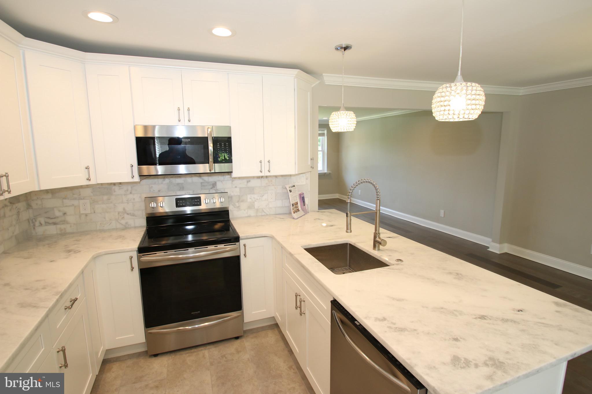 3011 Pine Road Huntingdon Valley, PA 19006 - Photo 7 of 30 Gallery Image 7