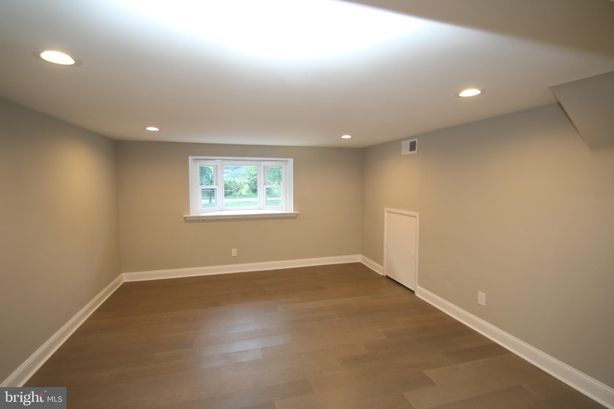 3011 Pine Road Huntingdon Valley, PA 19006 - Photo 8 of 30 Gallery Image 8