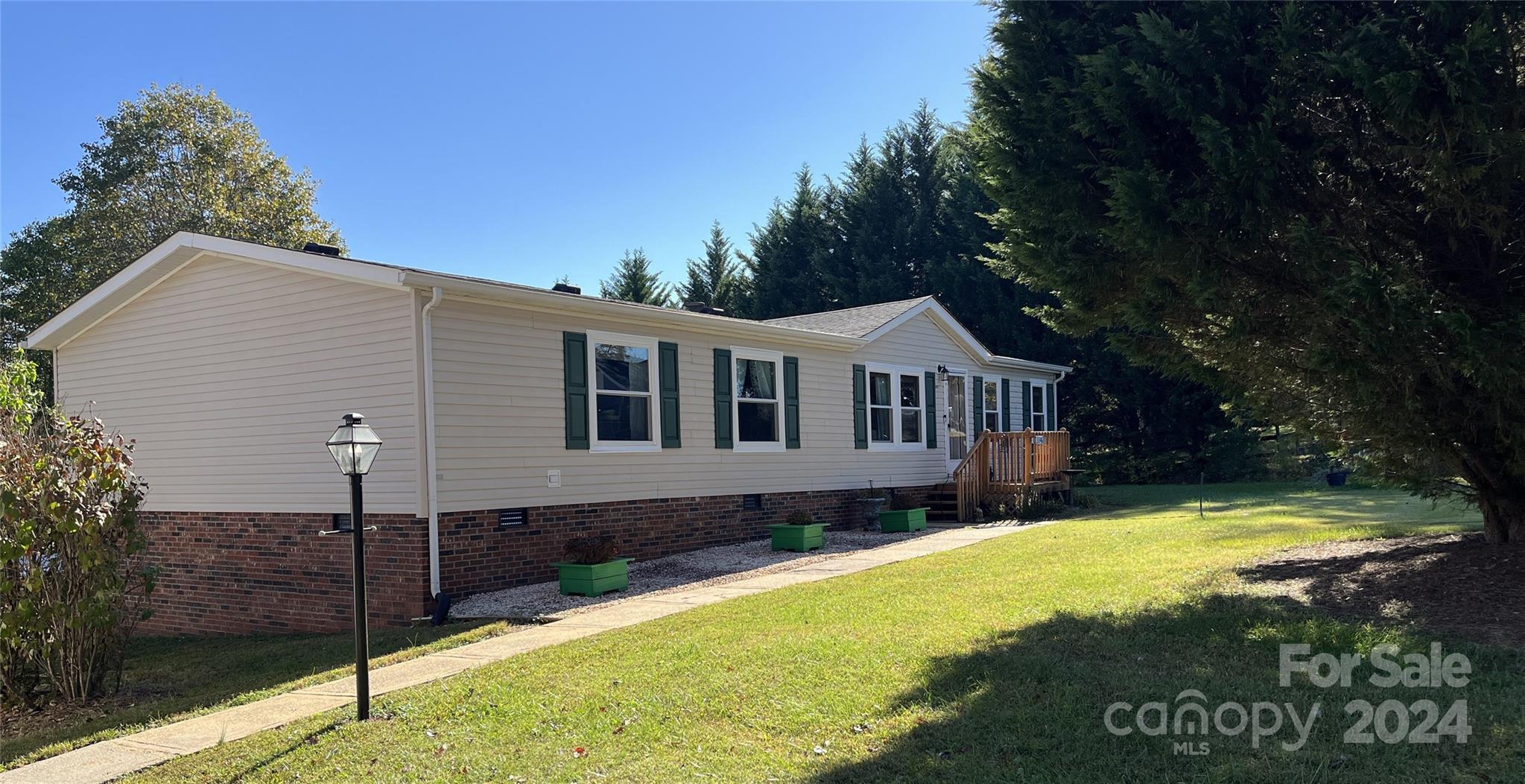 3348 Falling Creek Road Hickory, NC 28601 - Photo 2 of 19 Gallery Image 2