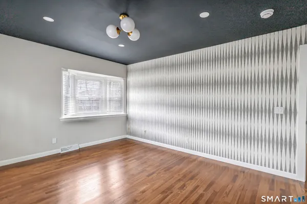 $4,200 | 245 Unquowa Road, Unit 2, Fairfield, CT 06824