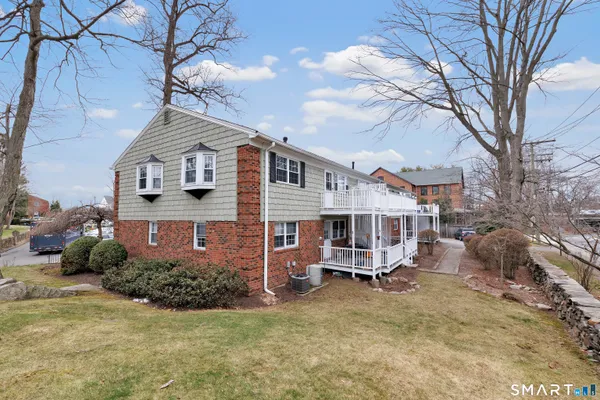 $4,200 | 245 Unquowa Road, Unit 2, Fairfield, CT 06824