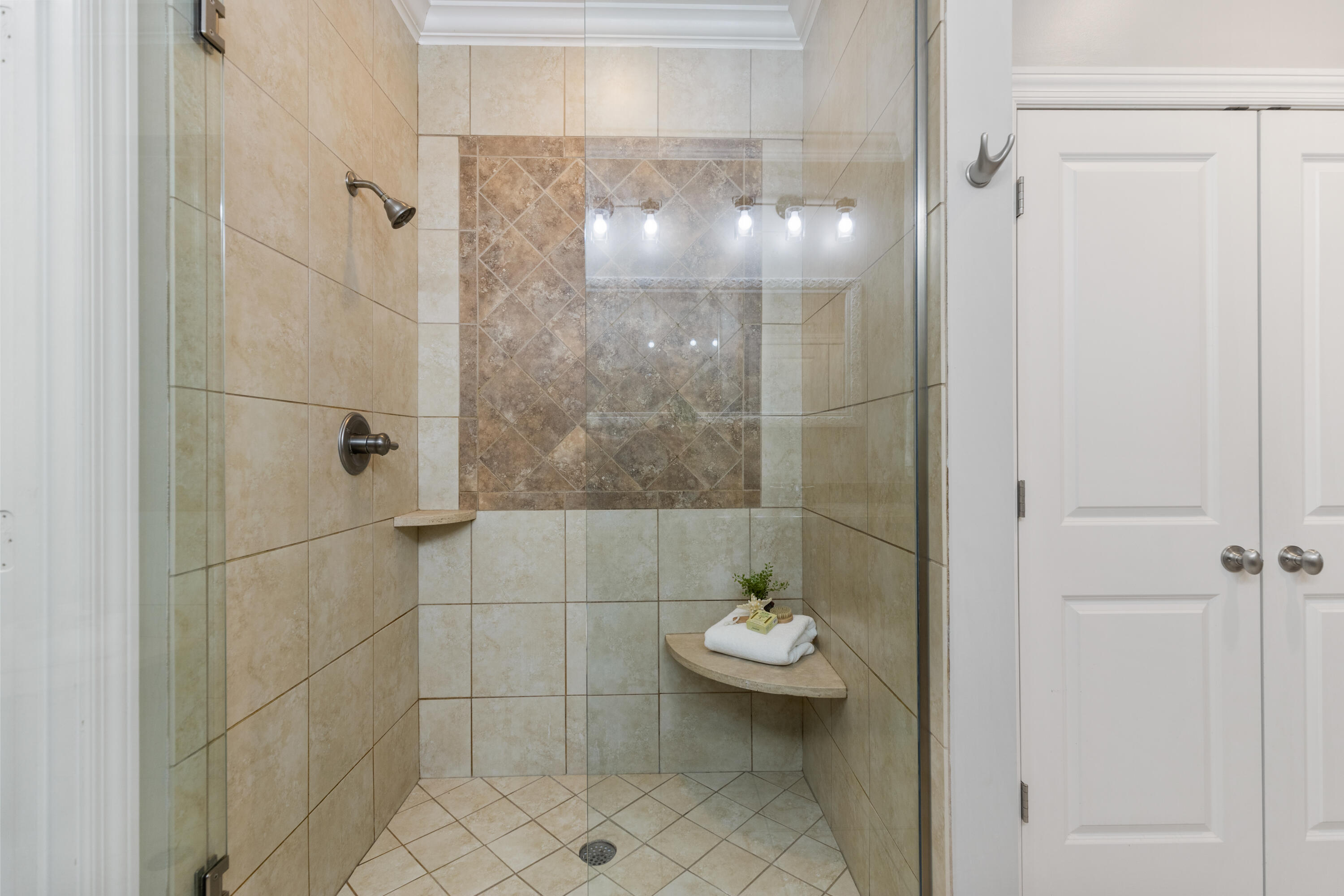 2312 Rivendell Lane Chattanooga, TN 37421 - Photo 31 of 44 BEAUTIFULLY TILED SHOWER